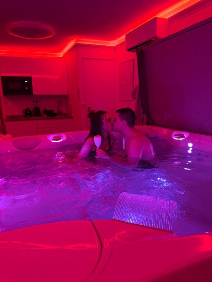 Casa Amor & Spa, Appartement Suite Jacuzzi & Piscine Chauffee Montfort-sur-Argens Экстерьер фото